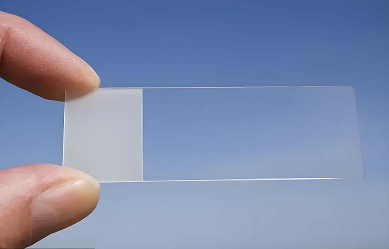 ITO玻璃厚度：1.1MM 电阻：6-8欧